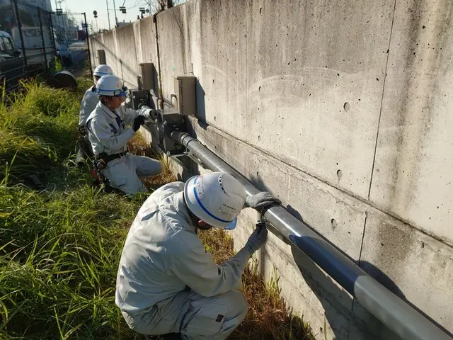 計測技術者-開水路式鉛直変位計2(加納元町)